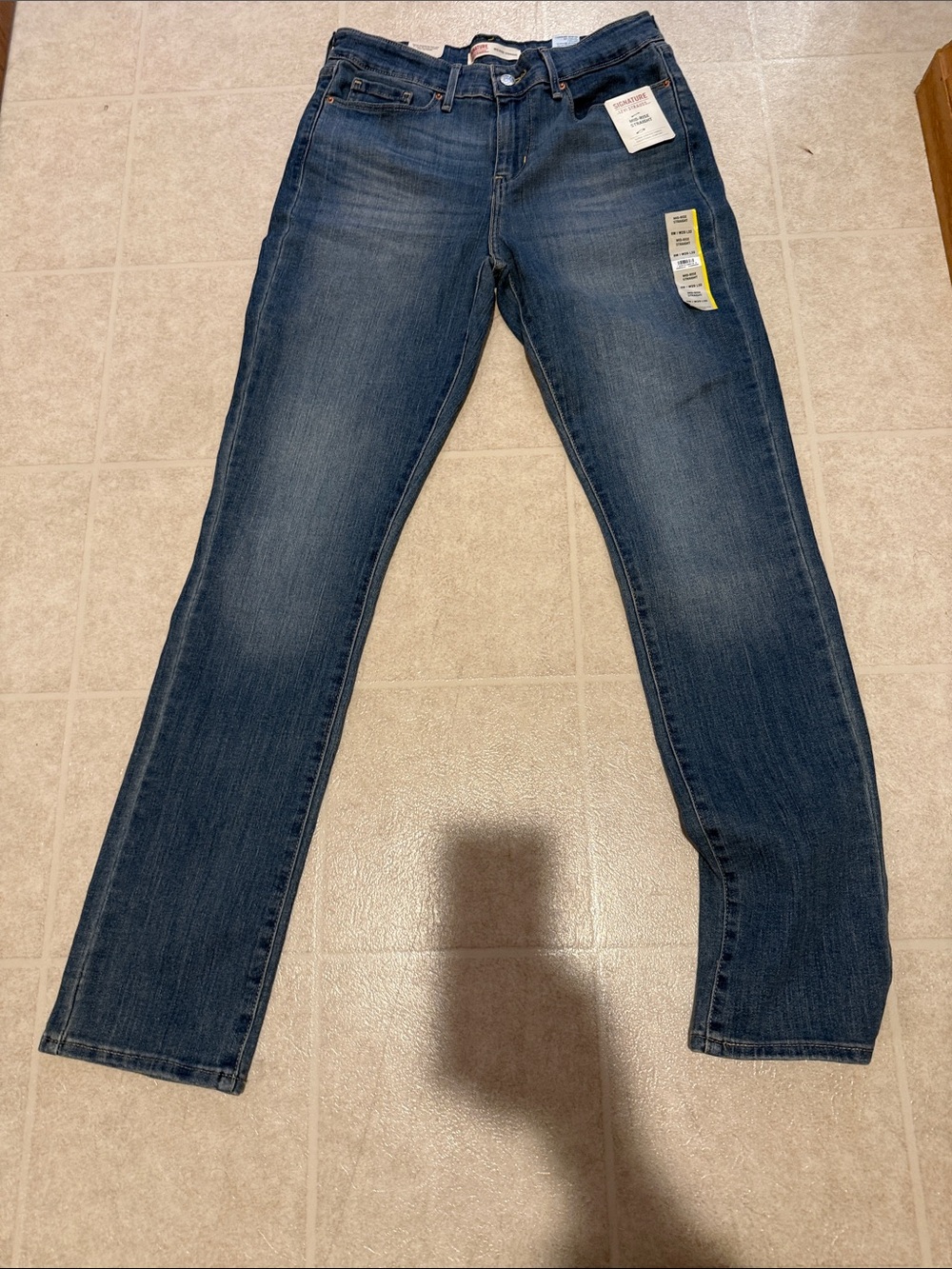 Signature by Levi Strauss Dark Blue Mid-rise straight Jean 8M W29. L32